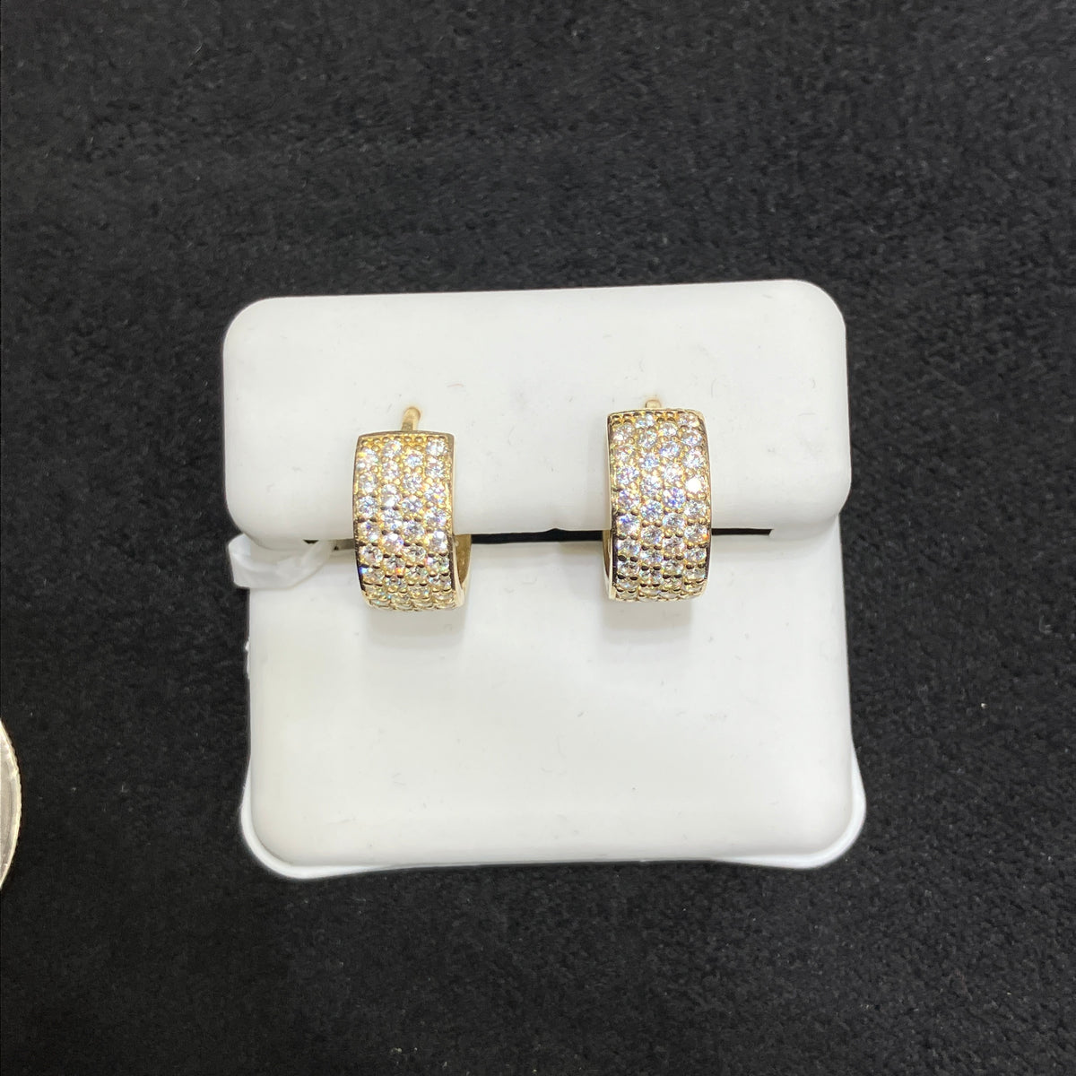 10K Yellow Gold Dazzling CZ Hoop Earrings