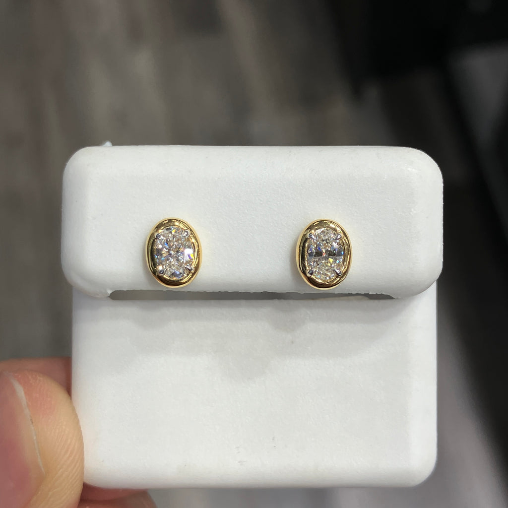 VS Lab-Grown Oval Diamond Solitaire Stud Earrings in 10k Yellow Gold