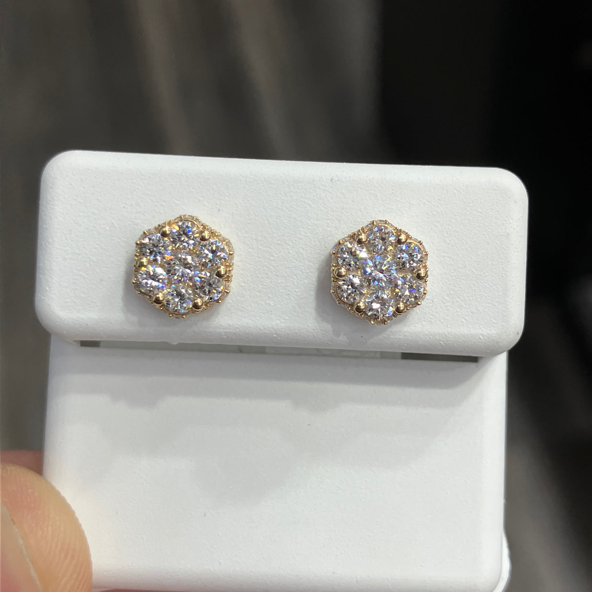 Lab-Grown Diamond Stud Earrings in 10k Yellow Gold