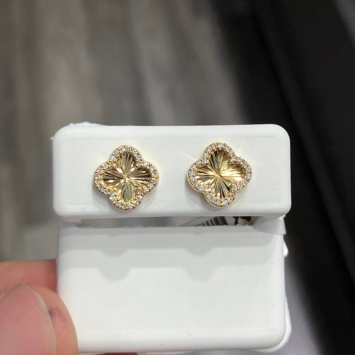 10k Yellow Gold 0.16CTW Natural Diamond Floral Style Earrings