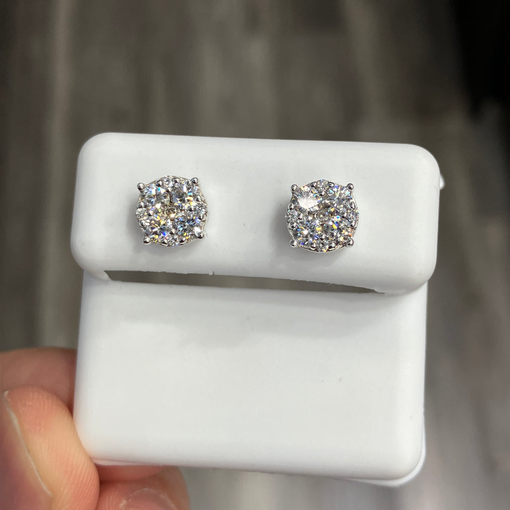 VVS Lab-Grown Diamond Stud Earrings in 925 Sterling Silver