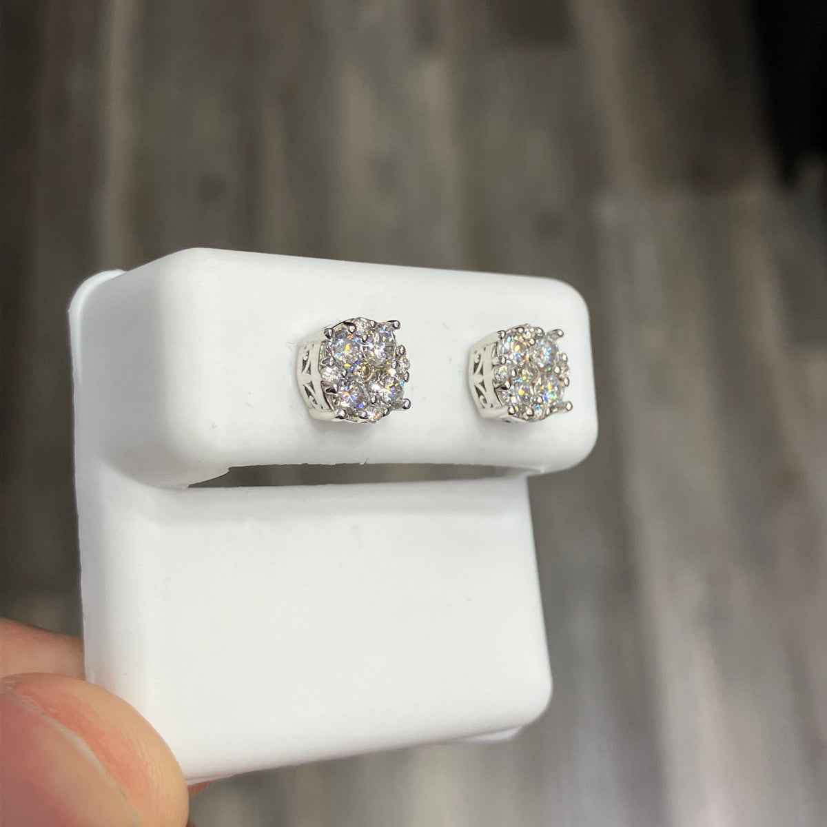 VVS Lab-Grown Diamond Stud Earrings in 925 Sterling Silver