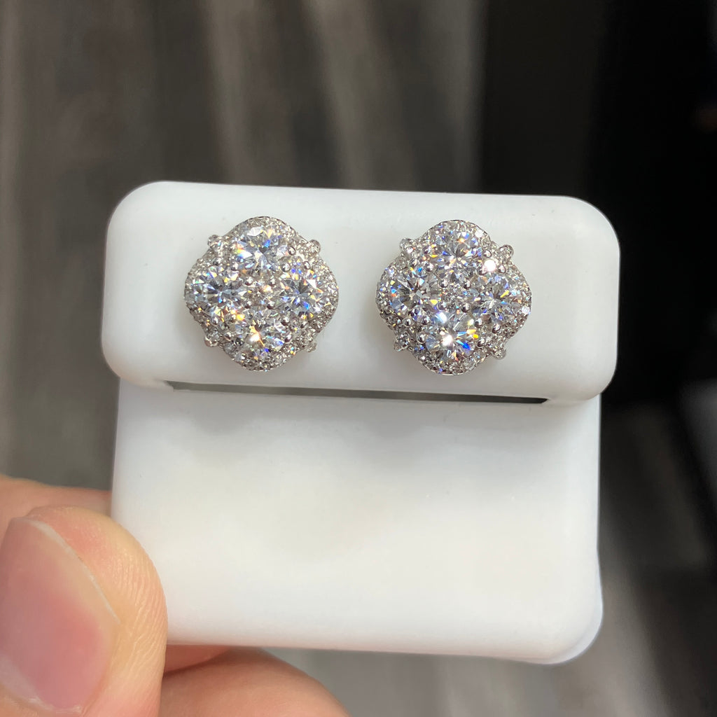 VVS Lab-Grown Diamond Stud Earrings in 925 Sterling Silver