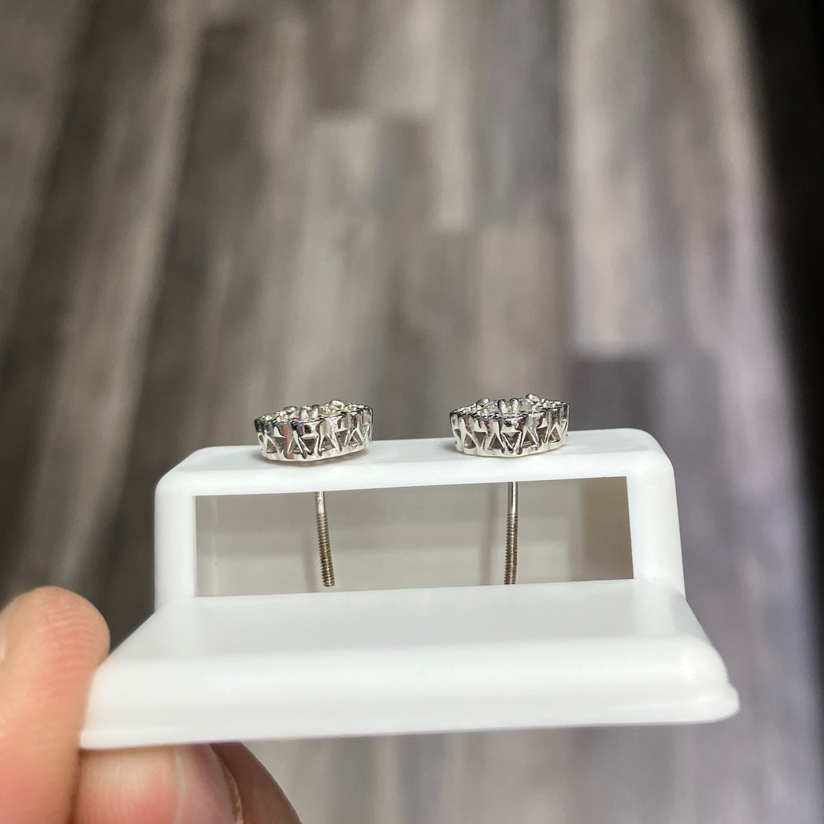 Heart Shaped 925 Sterling Silver Moissanite 0.96CTW VVS-D Stud Earrings