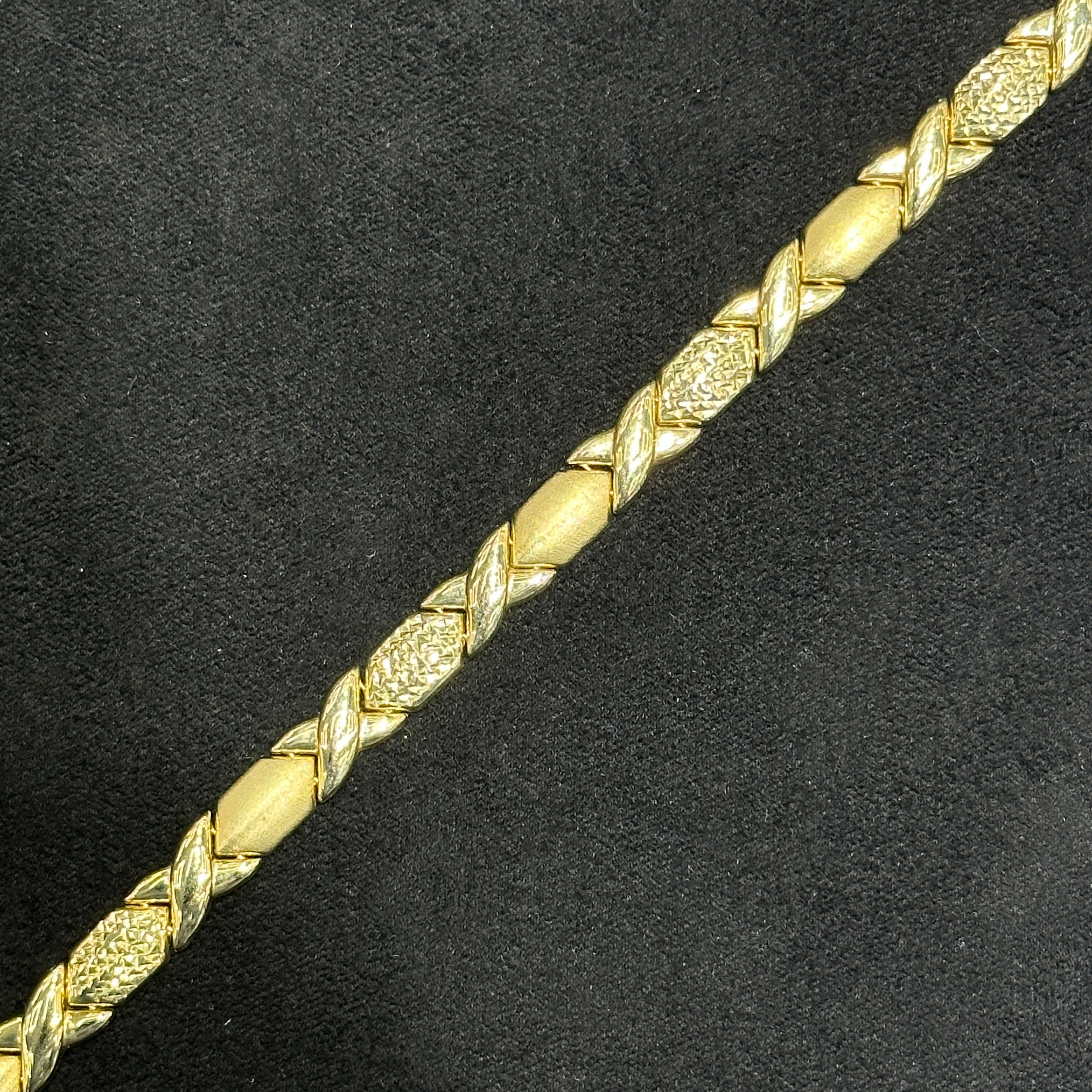 10k Gold XO Bracelet Large Size for Woman