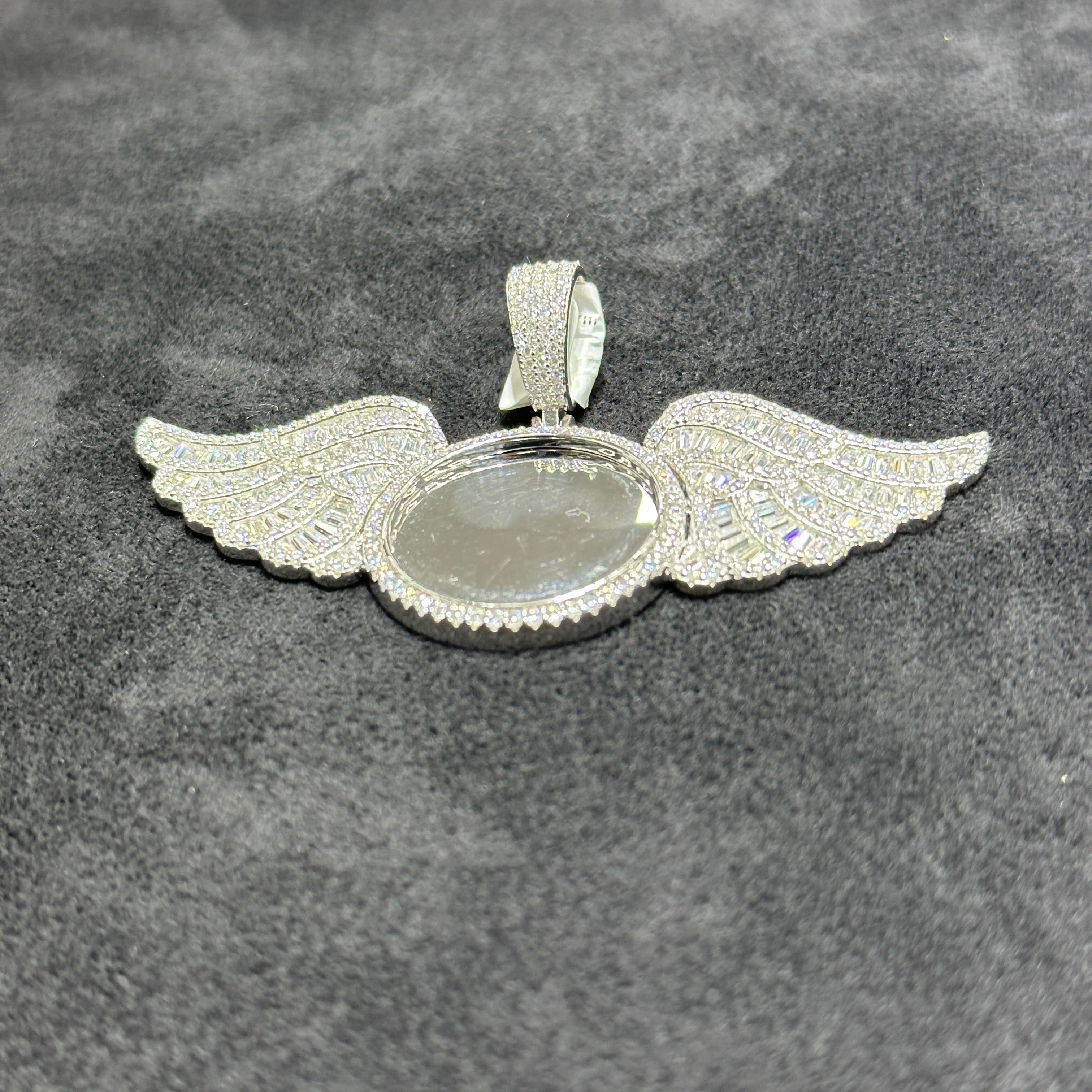 Moissanite Picture Charm with Wings 925 Silver Man Woman