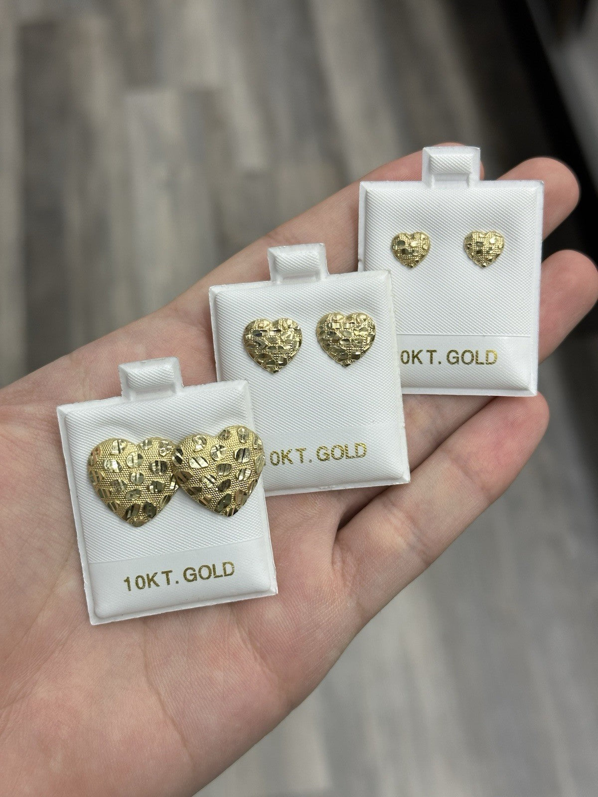 10K GOLD EARRINGS HEART NUGGET STYLE  MALE FEMALE SIZE REAL GOLD