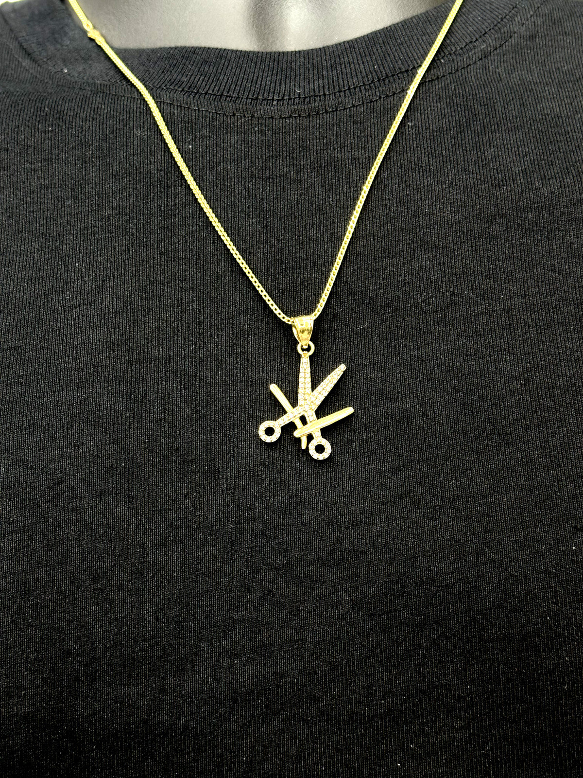 Barber/Hairstylist Scissors 10k Yellow Gold Pendant