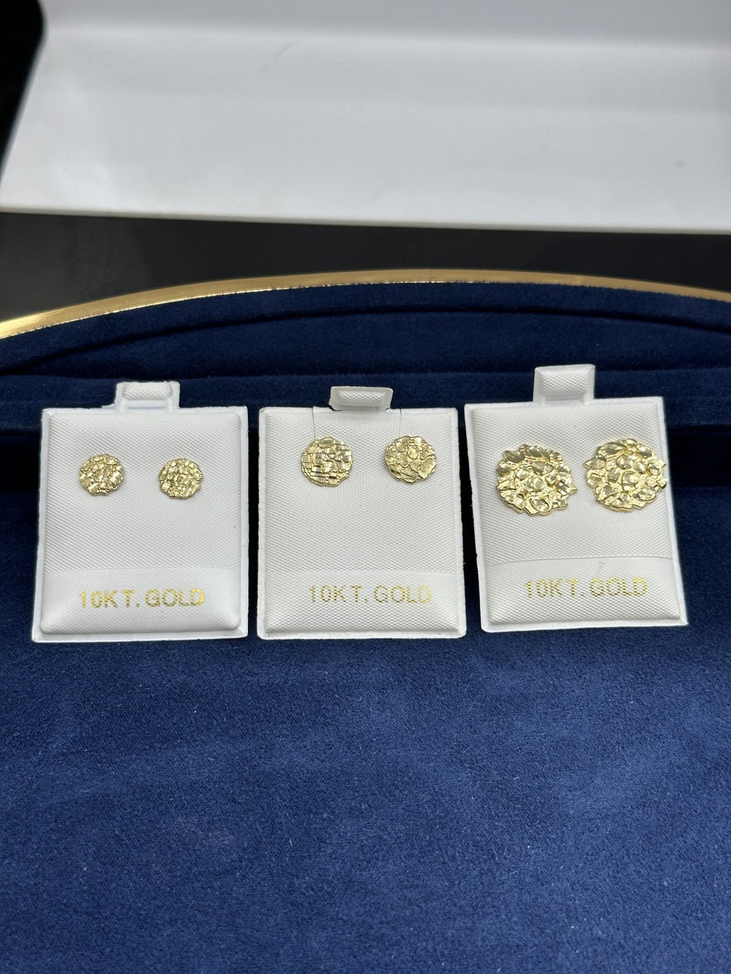 10k Gold Nugget Earrings Round