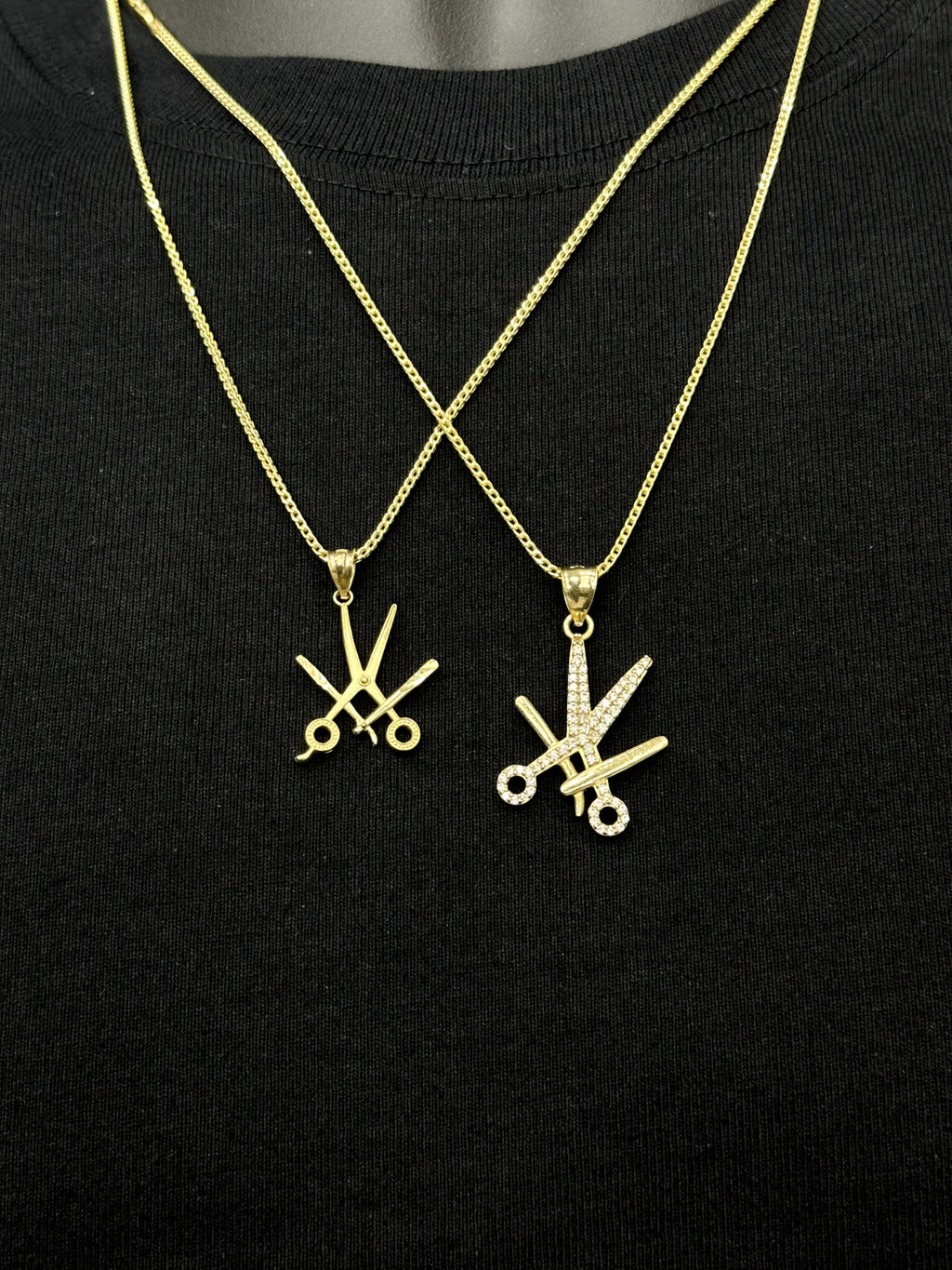 Barber/Hairstylist Scissors 10k Yellow Gold Pendant