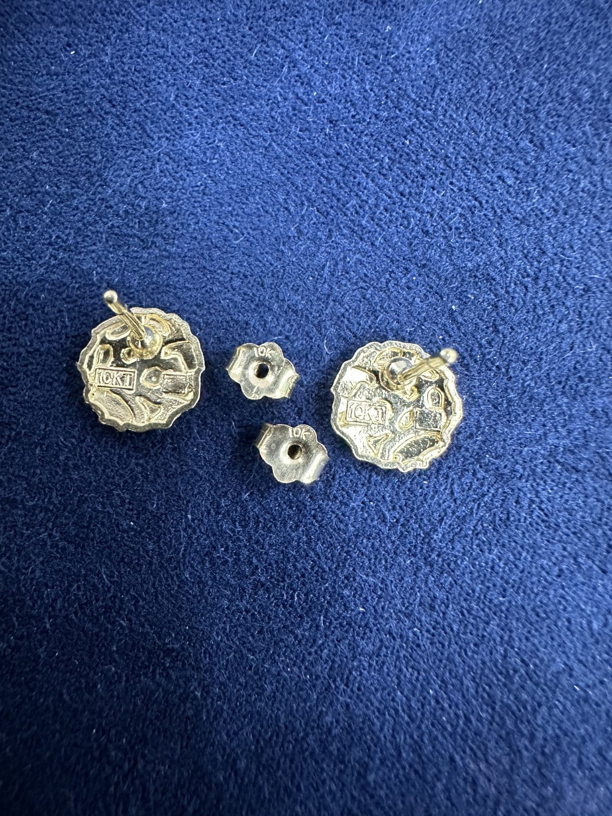 10k Gold Nugget Earrings Round